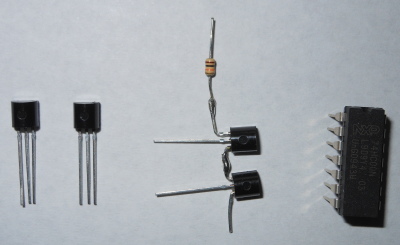 NAND gates from MOSFETs and IC